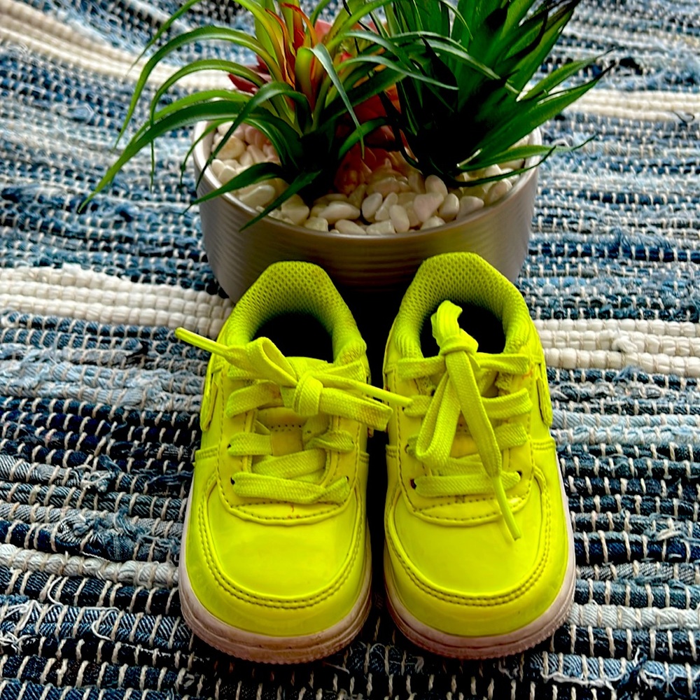Toddler Neon Nike Force